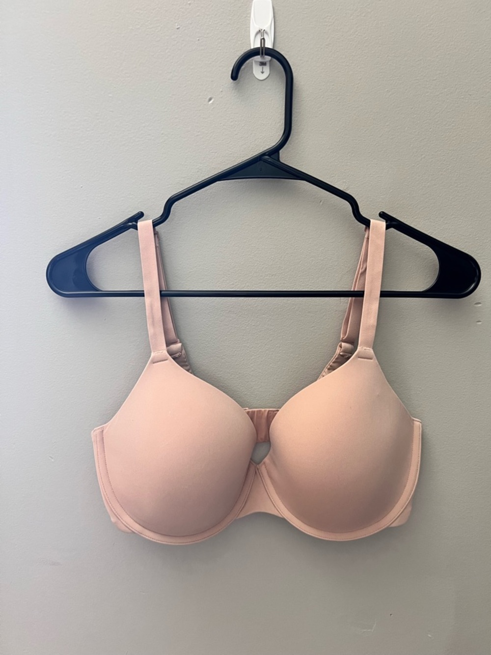NWOT Skims Everyday Lightly Padded T-Shirt Bra - Soft Blush